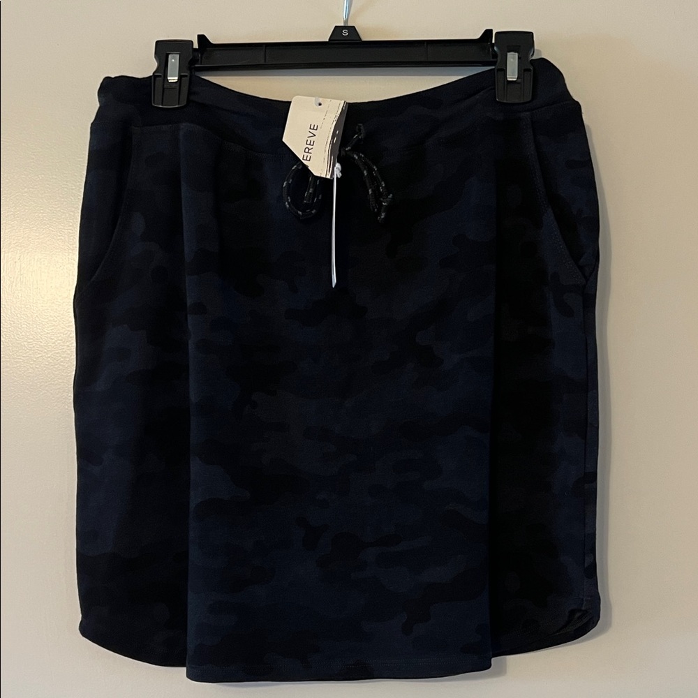 Evereve Camo Drawstring Skirt - Women
